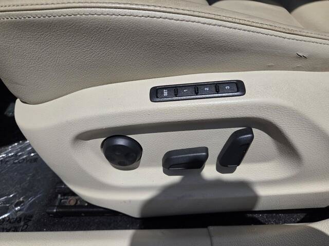 Used 2009 Volkswagen Tiguan SE AWD/4WD image 4