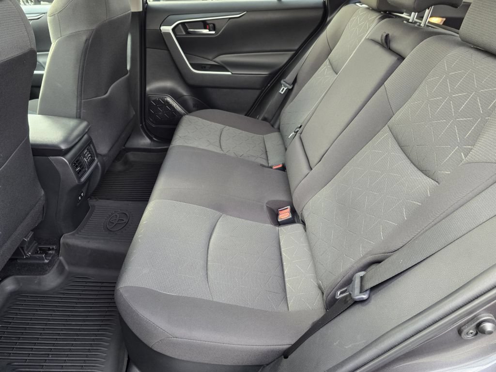 Used 2021 Toyota RAV4 XLE w/ Convenience Package AWD/4WD image 29