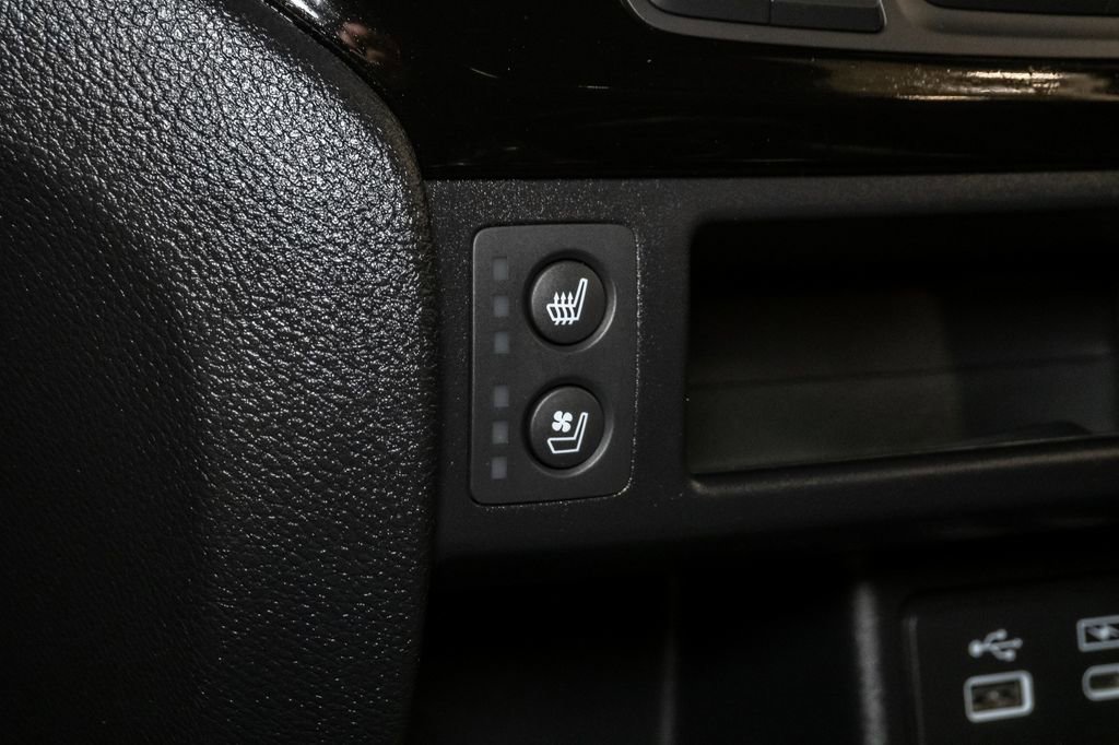 Used 2025 Honda Passport Black Edition image 23