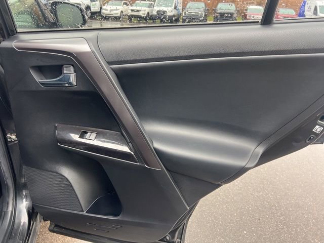 Used 2017 Toyota RAV4 SE w/ Advanced Technology Package image 12