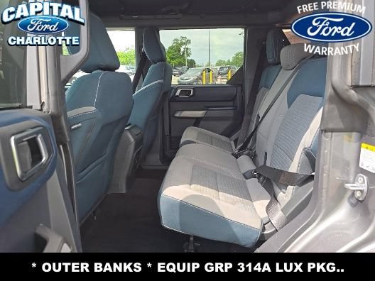 Used 2022 Ford Bronco Outer Banks AWD/4WD image 15
