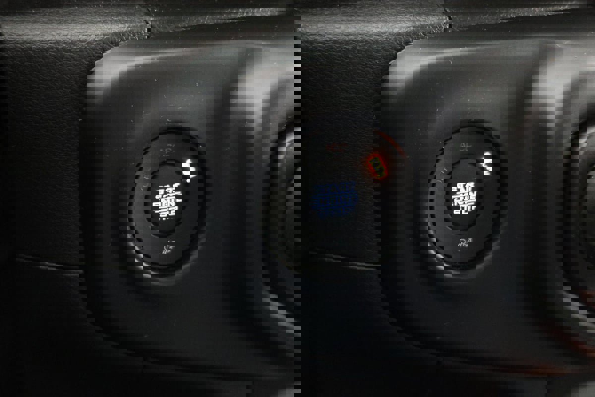 Used 2022 Jeep Wrangler Unlimited Rubicon 4xe w/ Safety Group image 18