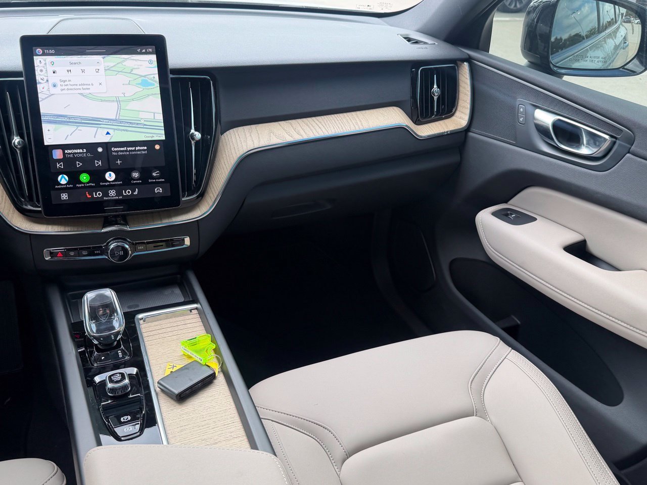 New 2026 Volvo XC60 B5 Core AWD/4WD image 13