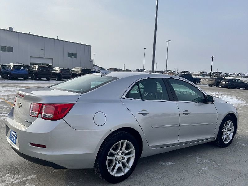 Used 2015 Chevrolet Malibu LT w/ Power Convenience Package image 5