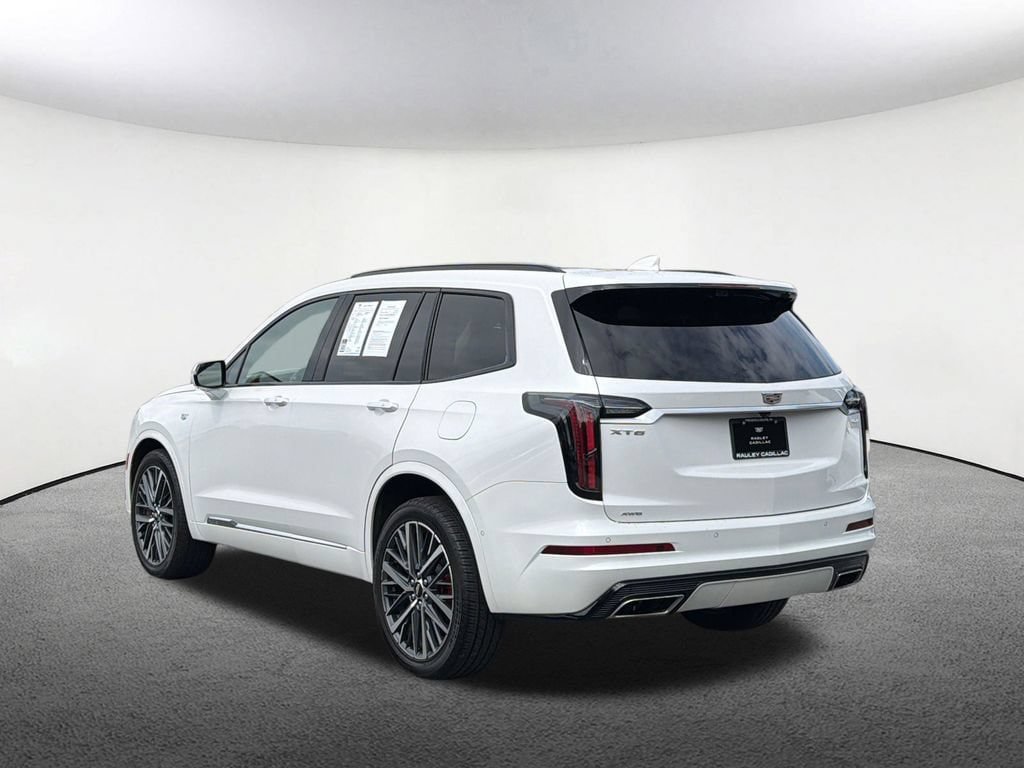 Certified 2025 Cadillac XT6 Sport w/ Platinum Package AWD/4WD image 18