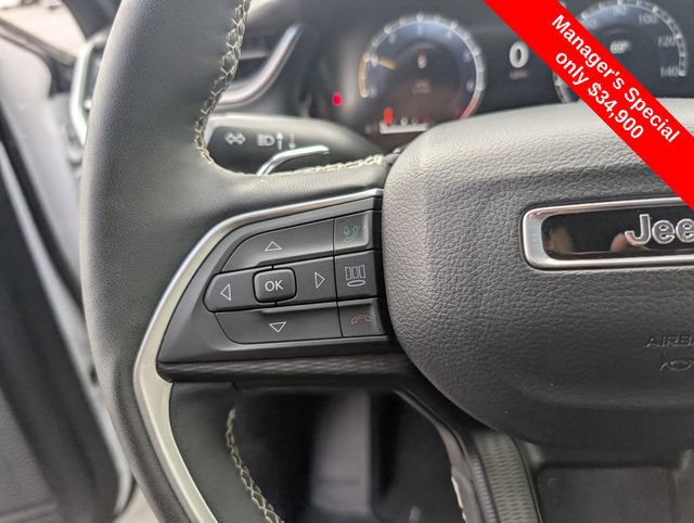 Used 2024 Jeep Grand Cherokee L Altitude AWD/4WD image 17