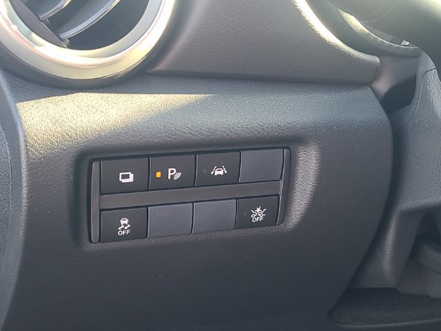 New 2025 Nissan Versa S w/ Trunk Package FWD image 14