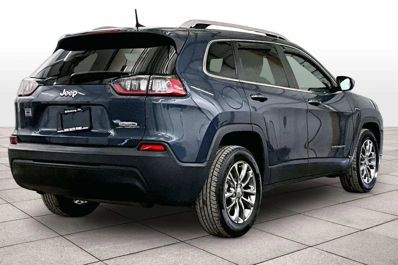 Used 2020 Jeep Cherokee Latitude Plus image 11