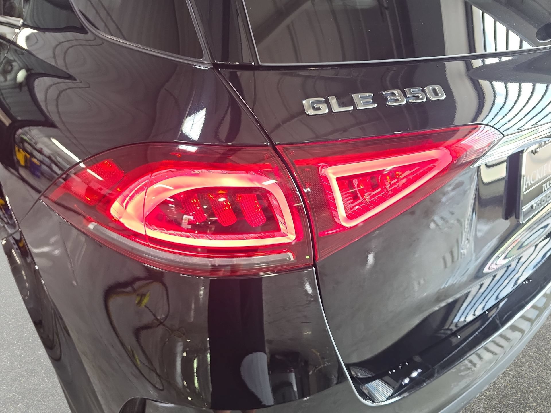 Certified 2022 Mercedes-Benz GLE 350 4MATIC image 33
