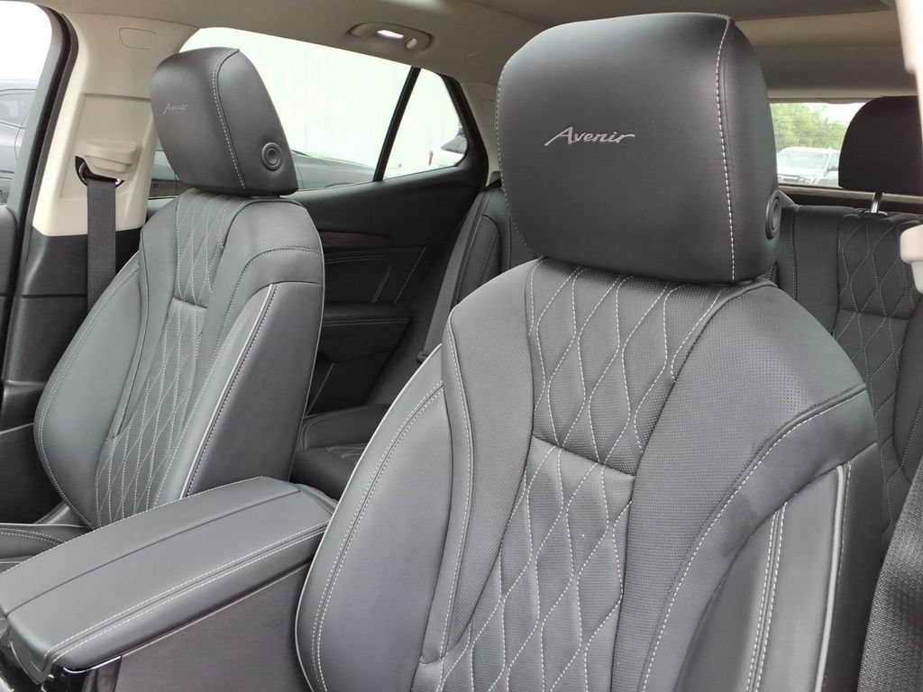 Used 2023 Buick Envision Avenir FWD image 14