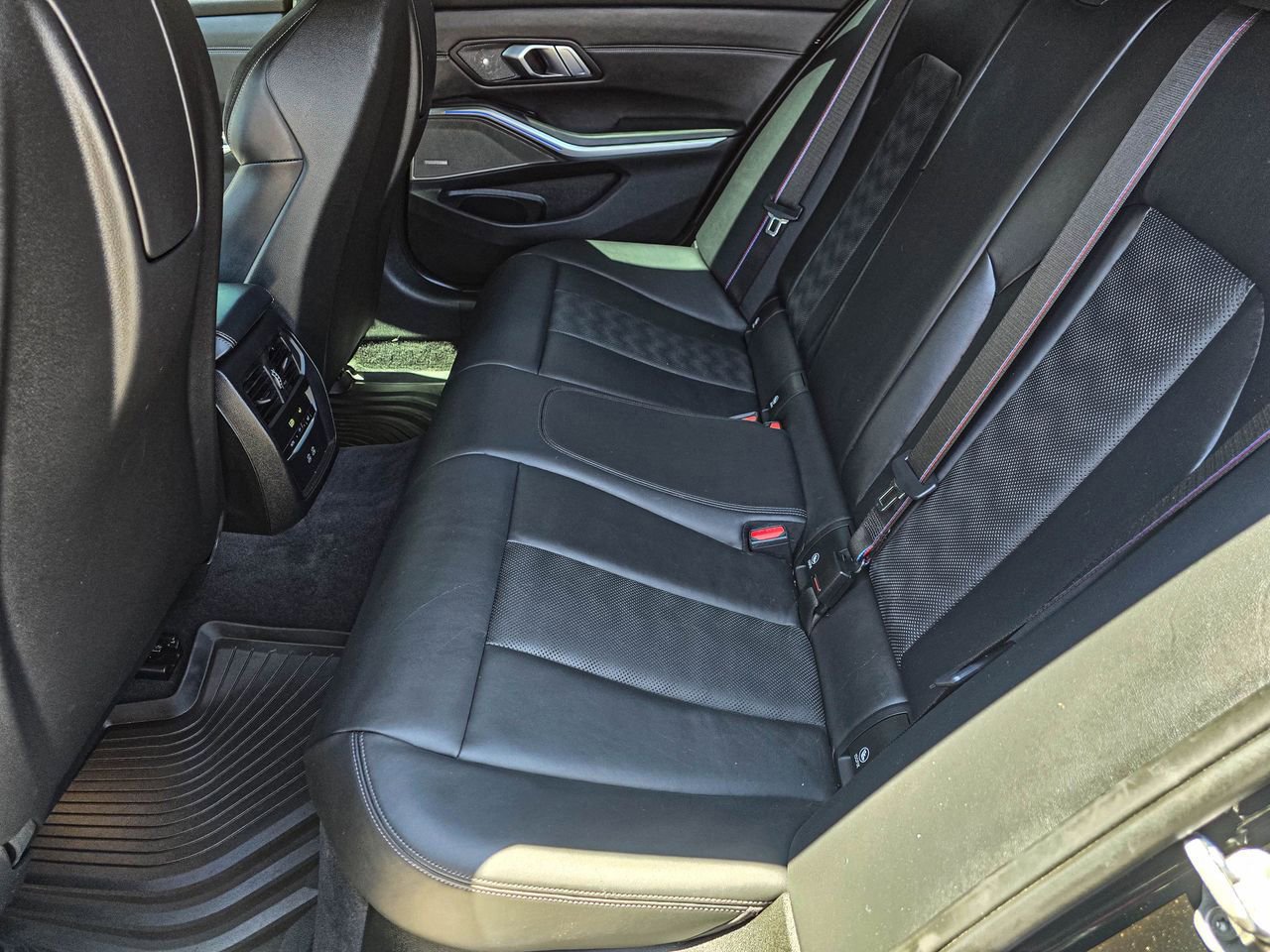 Used 2021 BMW M3 Competition w/ Executive Package RWD image 34