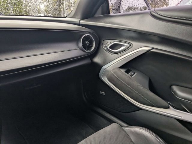 Used 2018 Chevrolet Camaro SS image 13