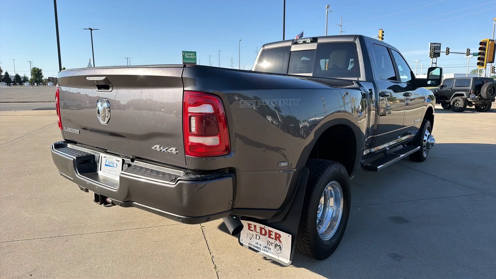 Used 2023 RAM 3500 Laramie AWD/4WD image 23