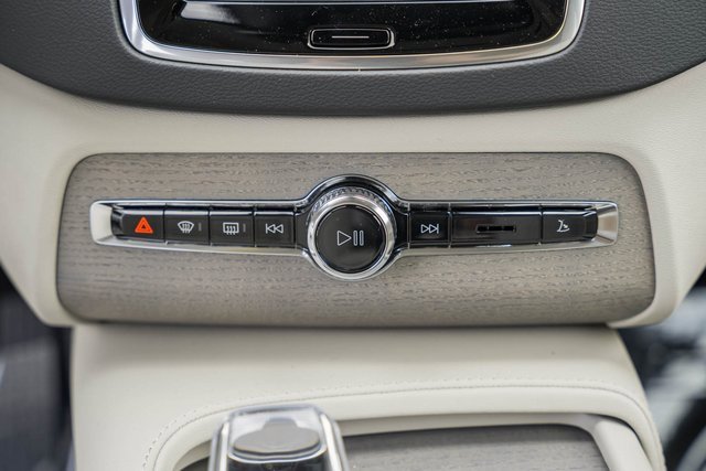 New 2025 Volvo XC90 T8 Ultra w/ Protection Package Premier image 21