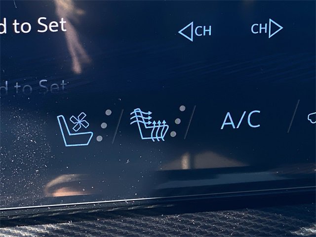 New 2026 Chevrolet Traverse High Country w/ LPO, Floor Liner Package image 20