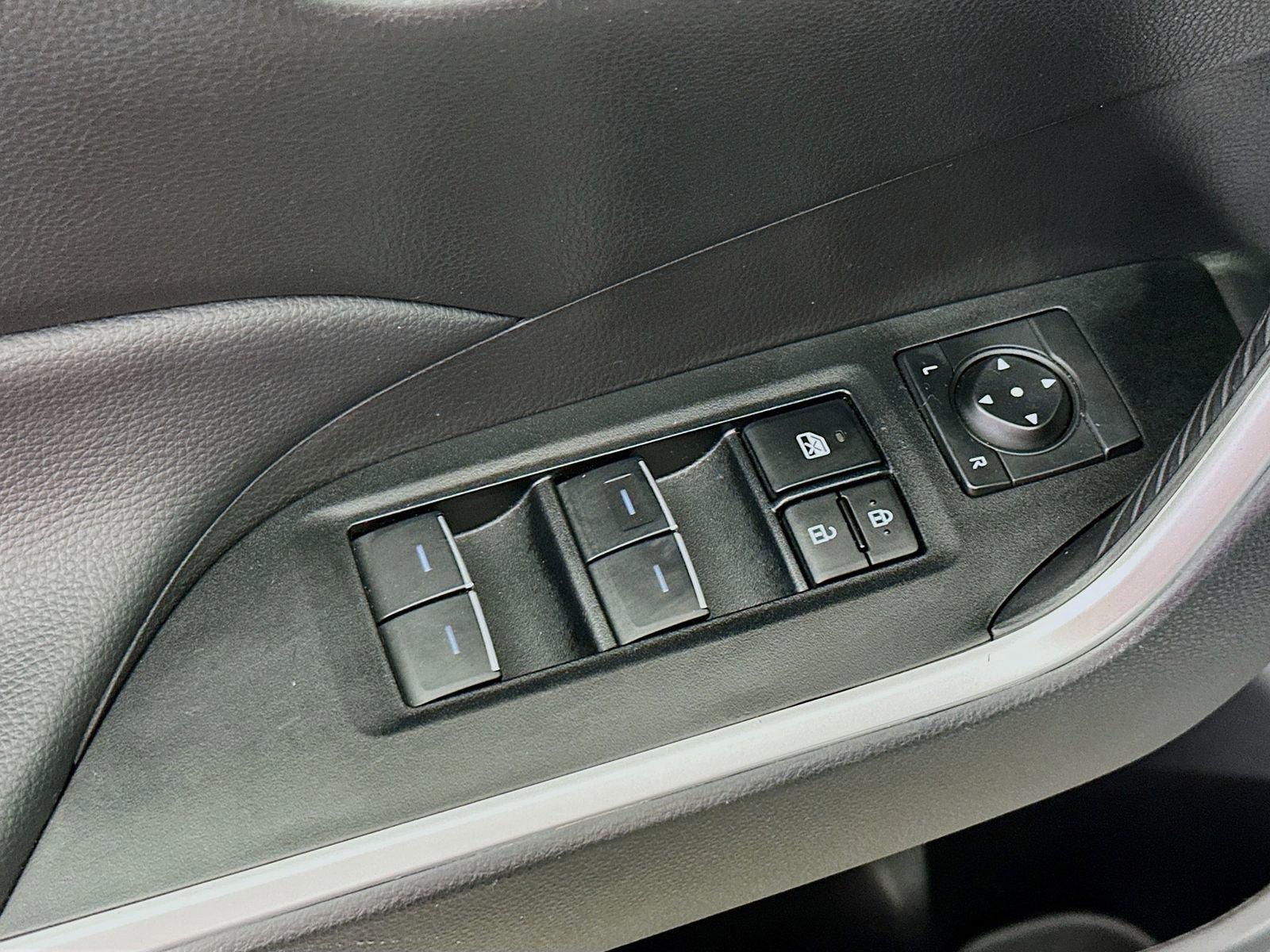 Used 2024 Toyota RAV4 XLE image 18