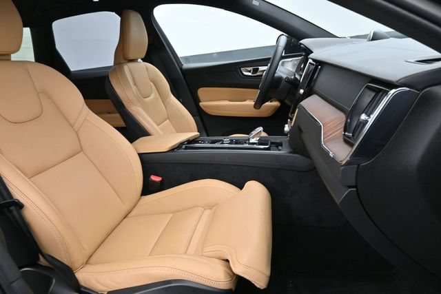 Used 2023 Volvo XC60 B5 Ultimate w/ Climate Package AWD/4WD image 35