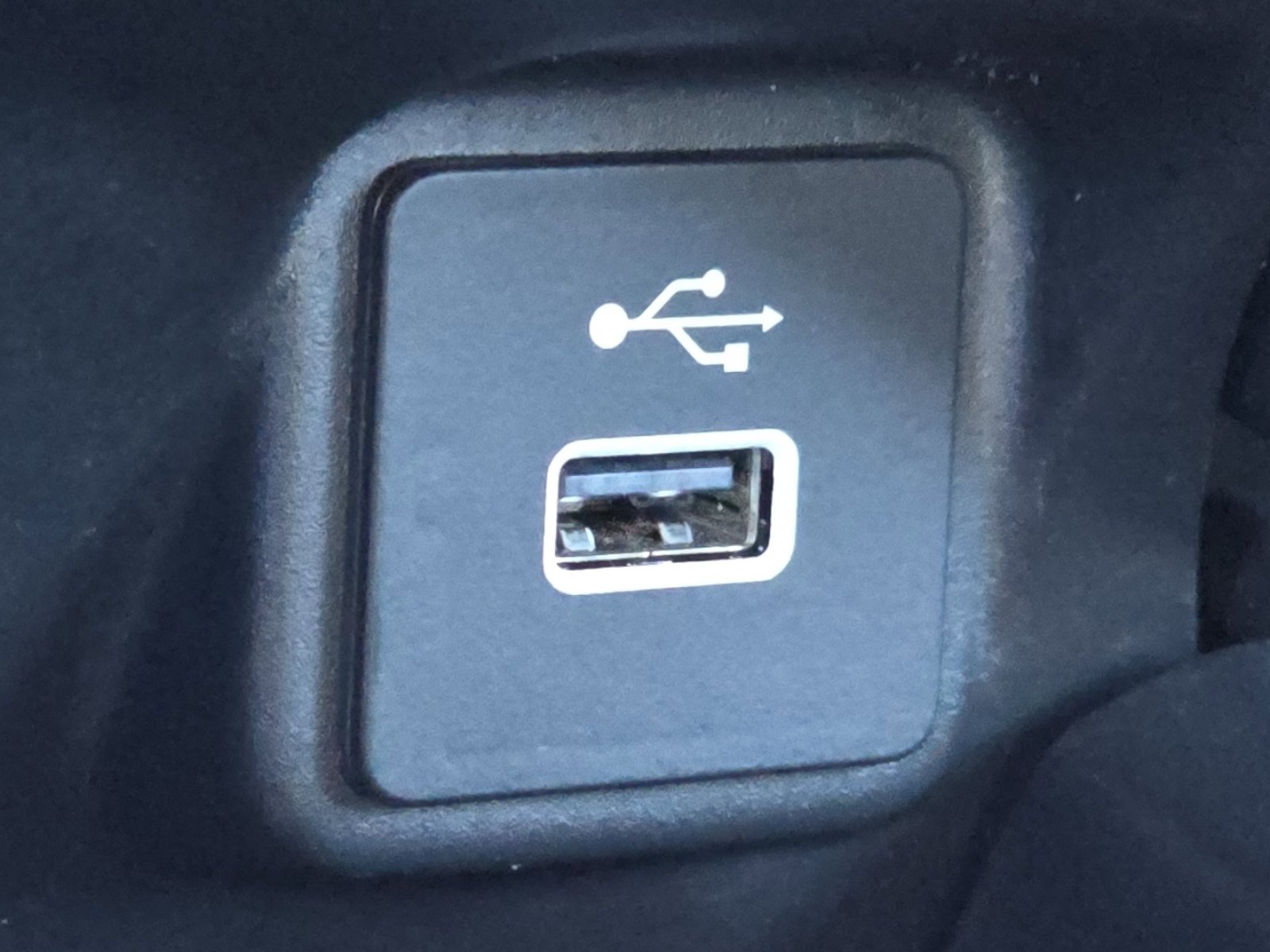 Used 2025 Honda HR-V LX image 5