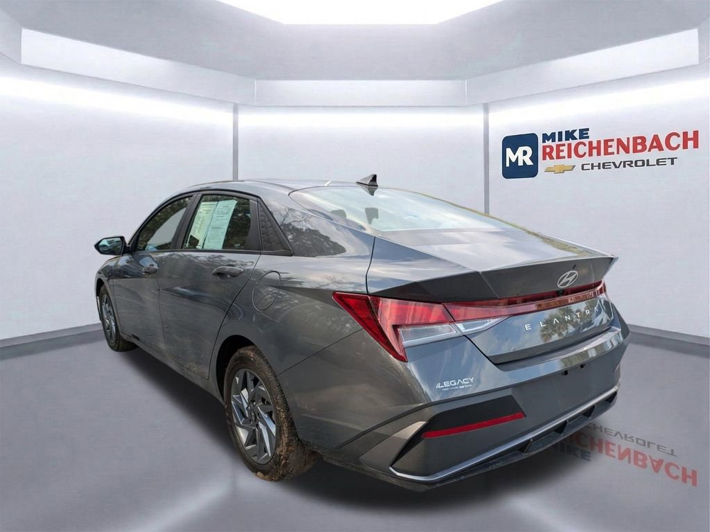 Used 2024 Hyundai Elantra SEL image 6