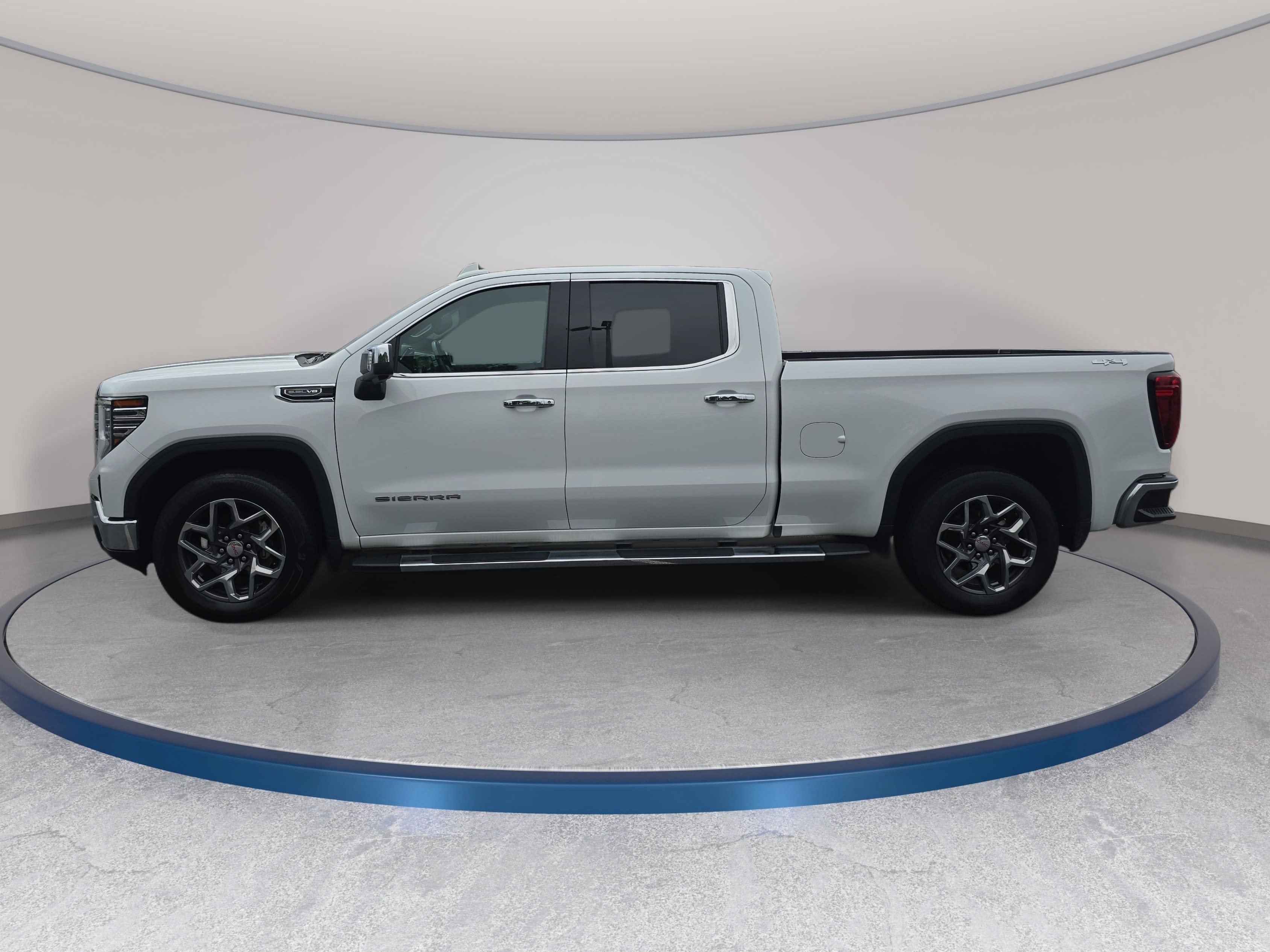 Used 2023 GMC Sierra 1500 SLT w/ SLT Premium Package AWD/4WD image 8
