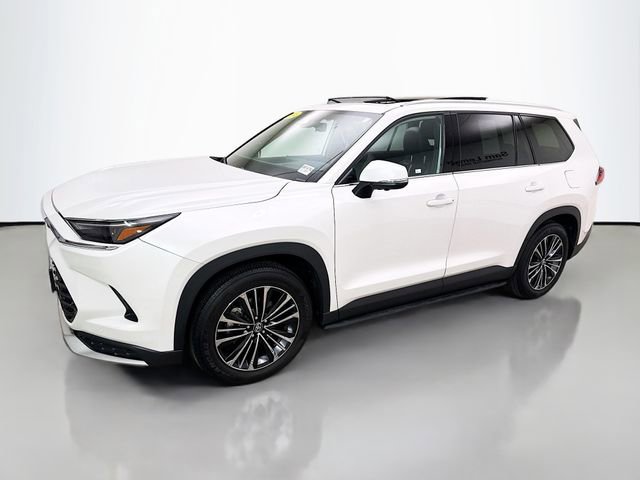Used 2024 Toyota Grand Highlander AWD Hybrid image 3