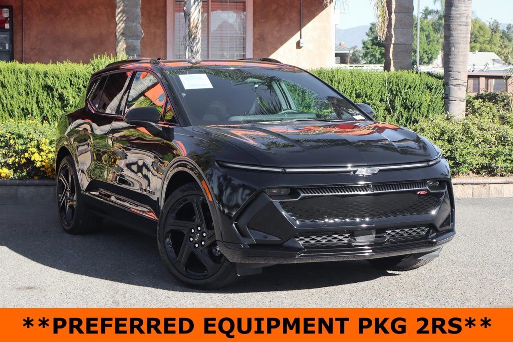 Used 2025 Chevrolet Equinox EV RS image 2