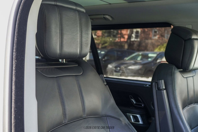 Used 2020 Land Rover Range Rover Long Wheelbase HSE image 31