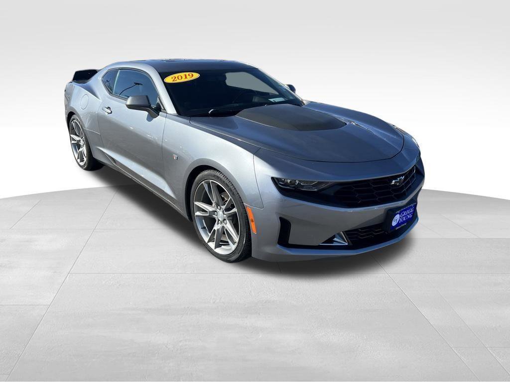 Used 2019 Chevrolet Camaro LT w/ RS Package image 9