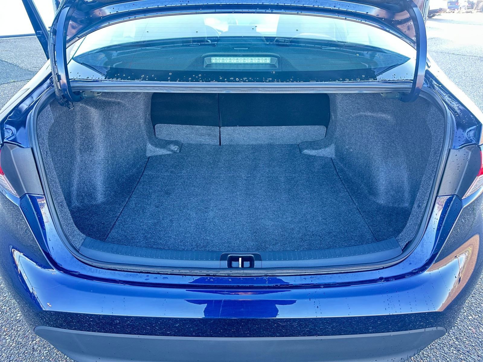 Used 2025 Toyota Corolla LE image 31