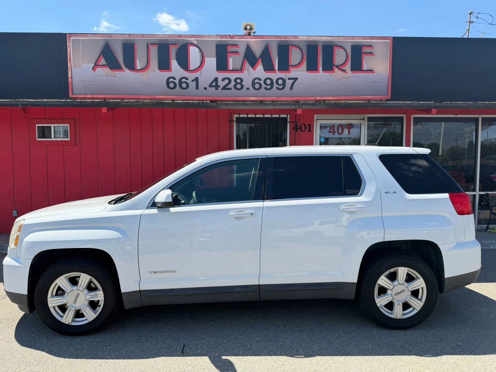 Used 2016 GMC Terrain SLE FWD image 1