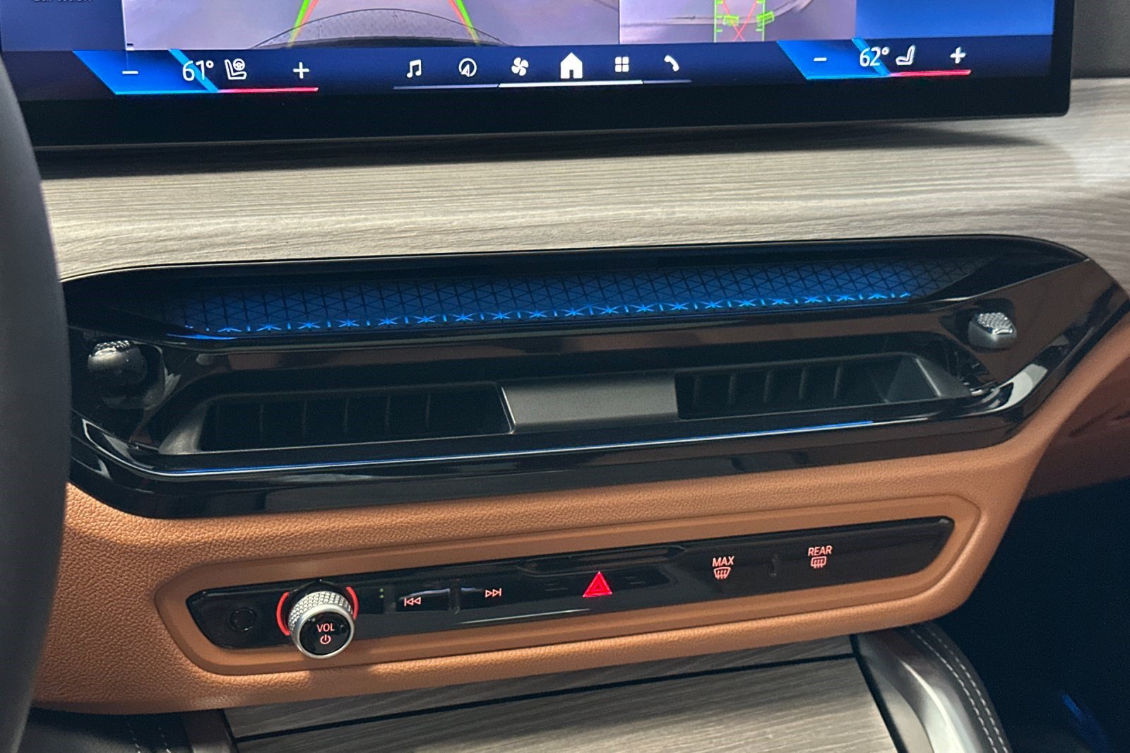 Certified 2025 BMW i4 eDrive40 w/ M Sport Package RWD image 18