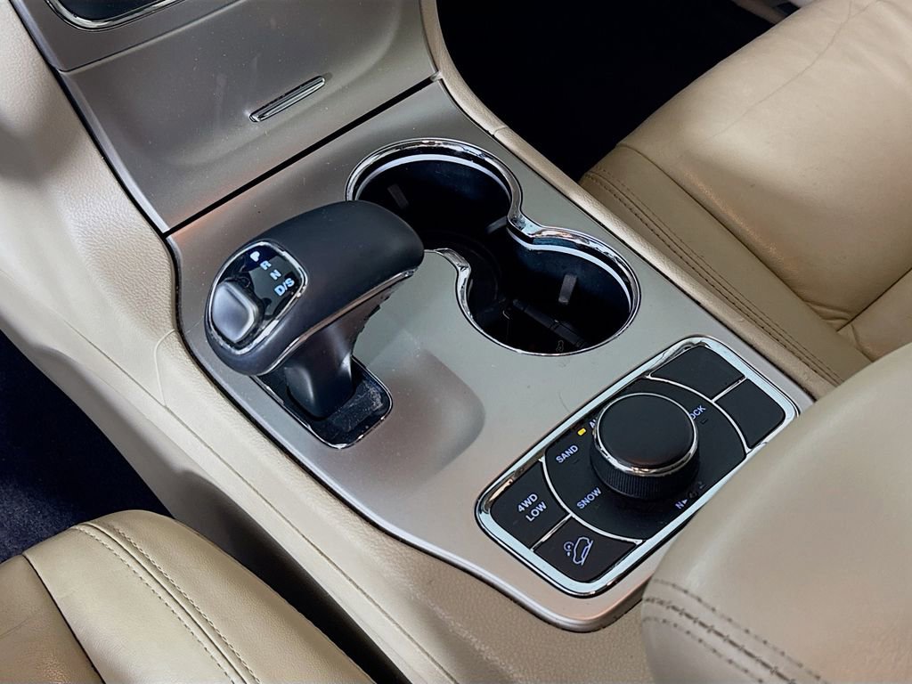 Used 2015 Jeep Grand Cherokee Limited image 17