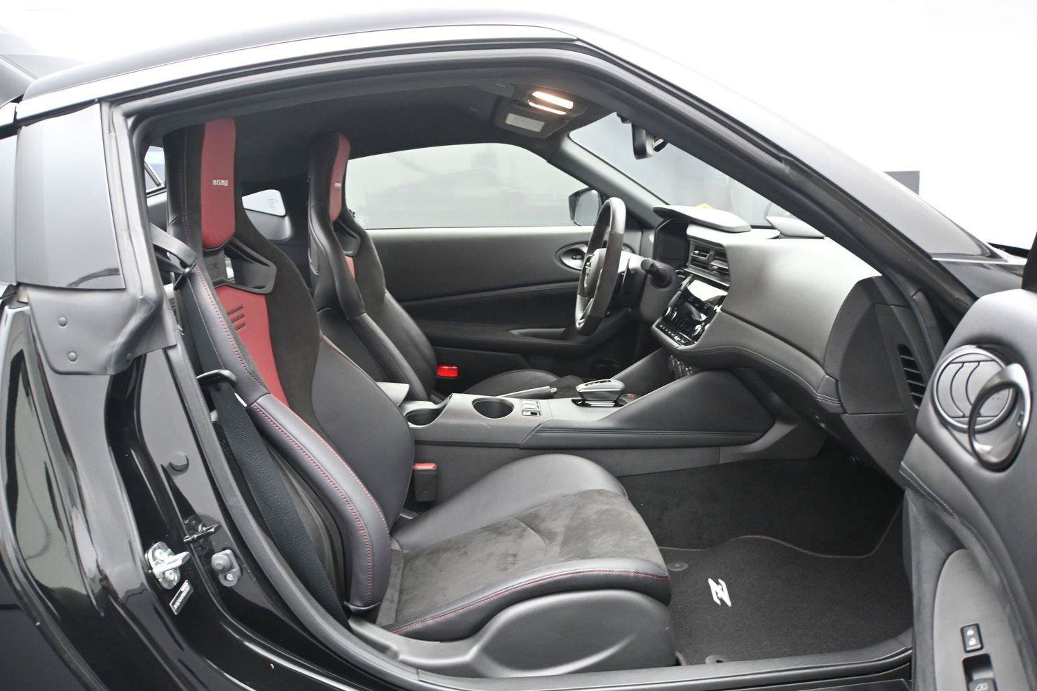Certified 2024 Nissan Z NISMO w/ Floor Mat Package RWD image 22