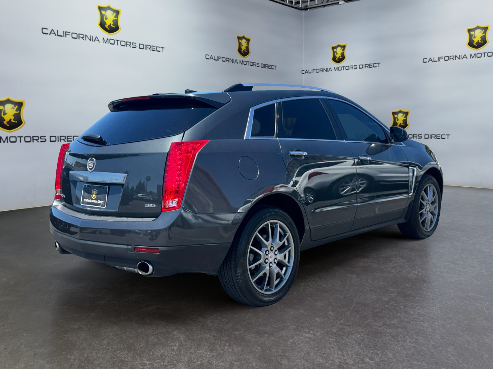 Used 2014 Cadillac SRX Luxury w/ LPO, Sports Edition Package FWD image 5