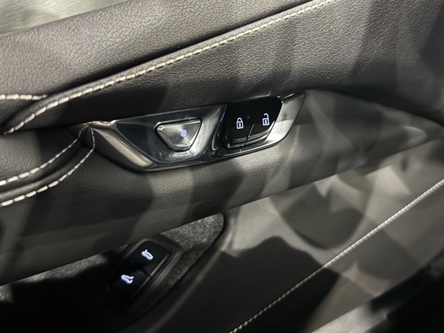 Used 2024 Chevrolet Corvette Stingray Coupe w/ Battery Protection Package image 31