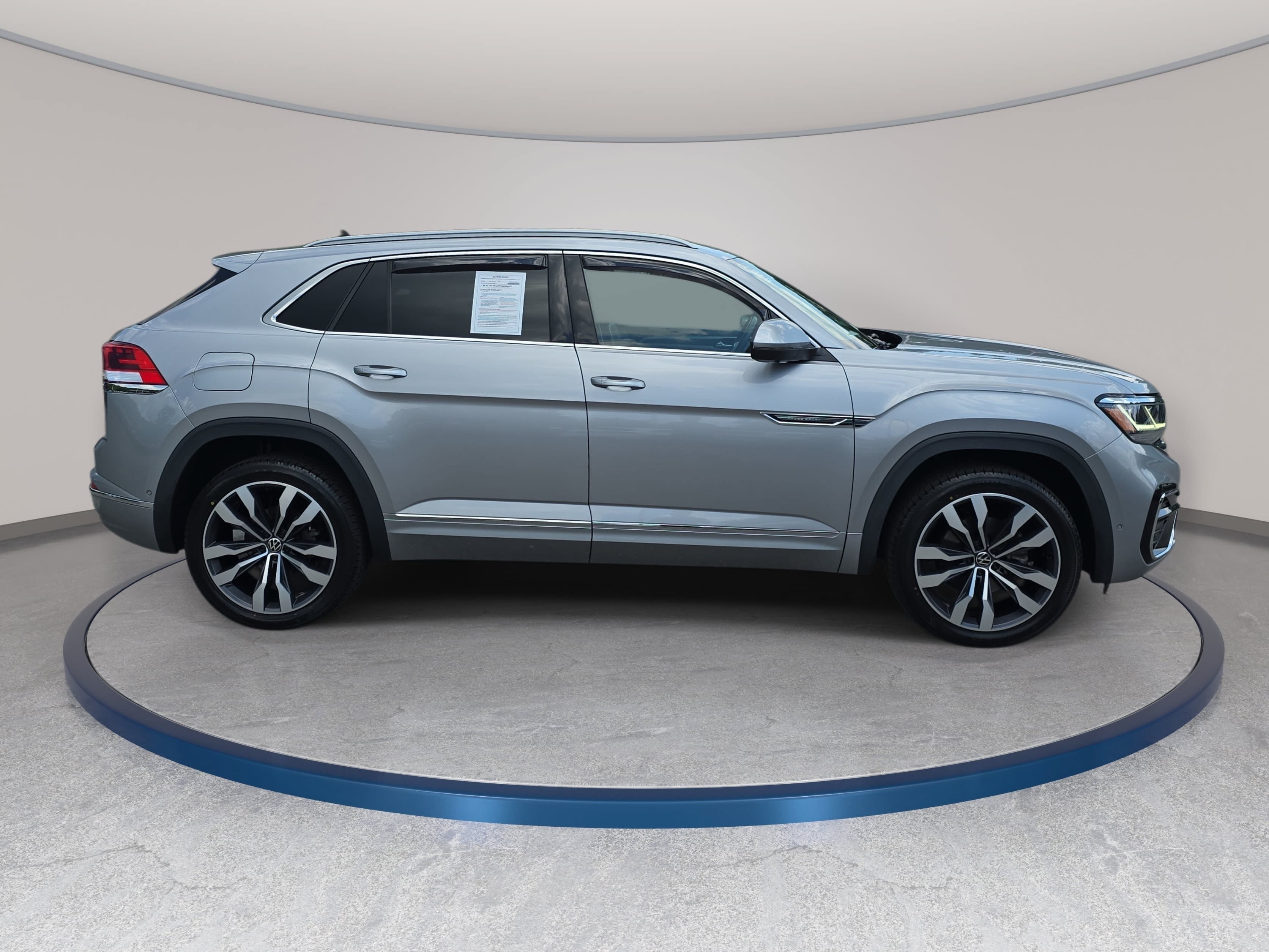 Used 2021 Volkswagen Atlas Cross Sport SEL Premium R-Line AWD/4WD image 4
