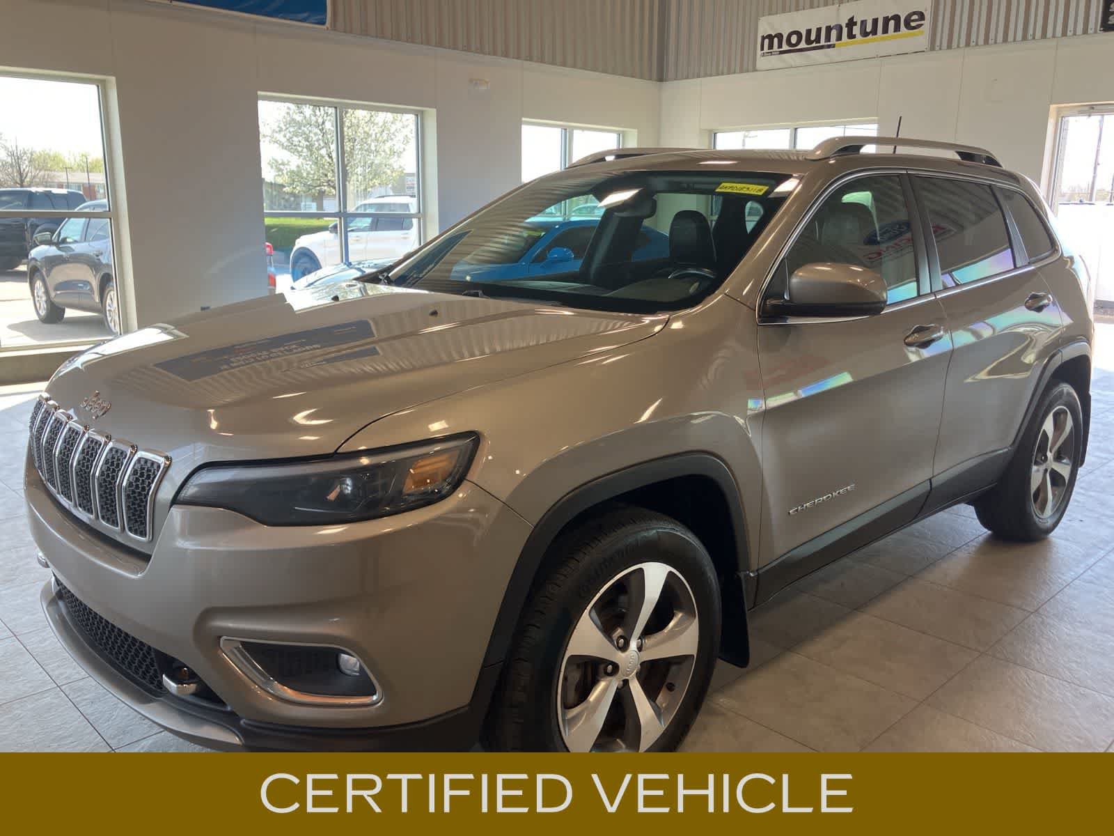 Used 2021 Jeep Cherokee Limited w/ Elite Package AWD/4WD video 1