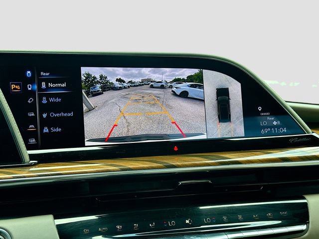 Used 2024 Cadillac Escalade Sport Platinum w/ LPO, ONYX Package AWD/4WD image 31