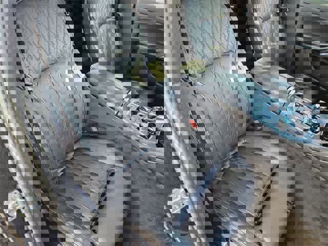 Used 2023 BMW X6 xDrive40i w/ Executive Package image 21