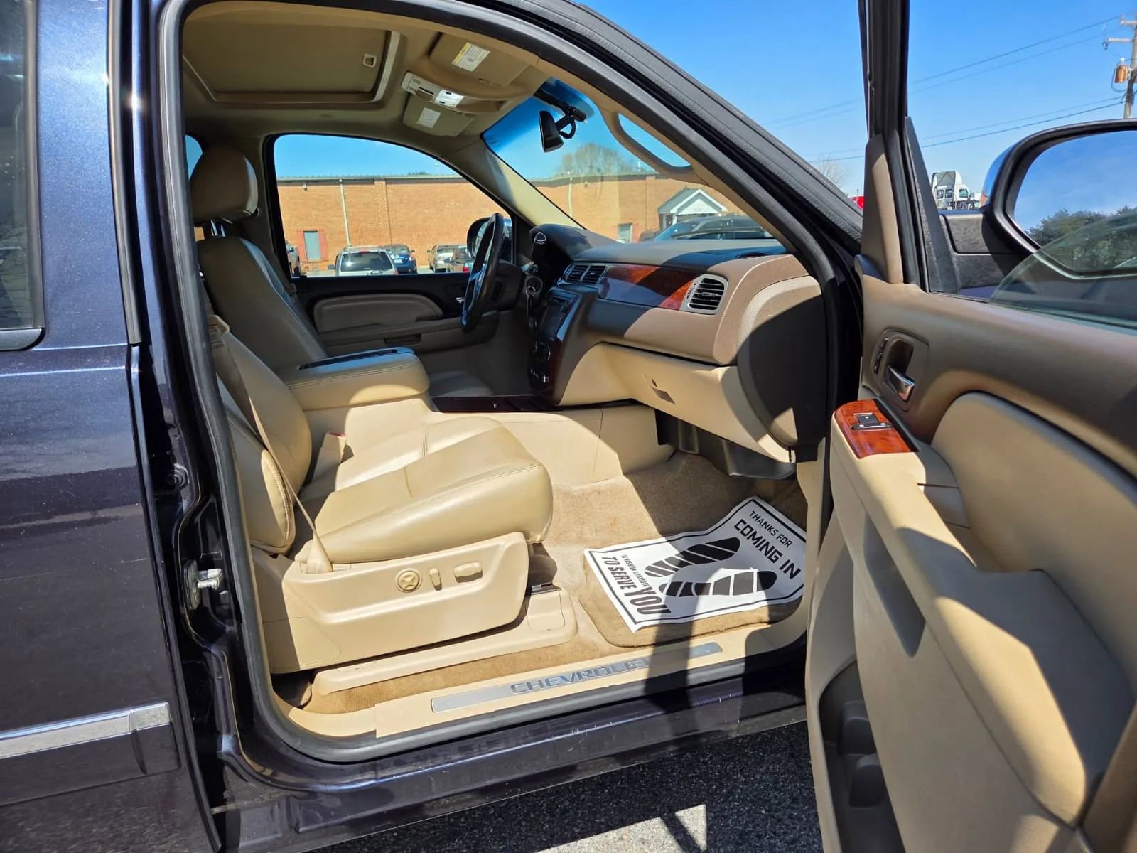 Used 2013 Chevrolet Suburban LTZ AWD/4WD image 13