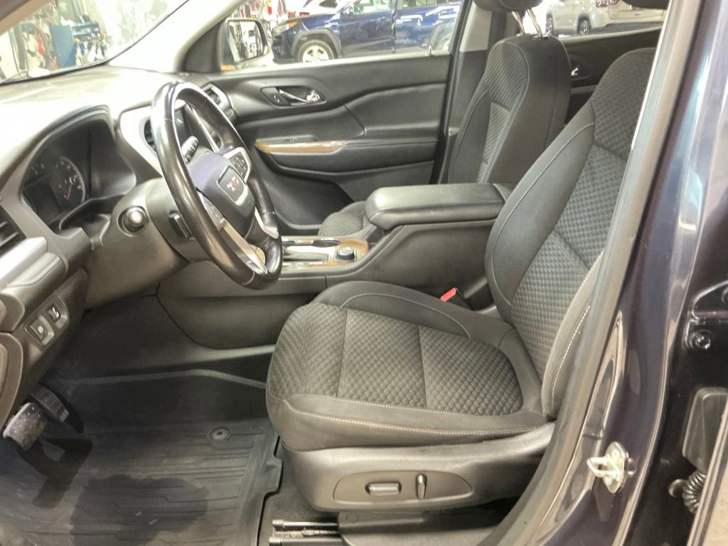 Used 2018 GMC Acadia SLE w/ LPO, Floor Liner Package image 13