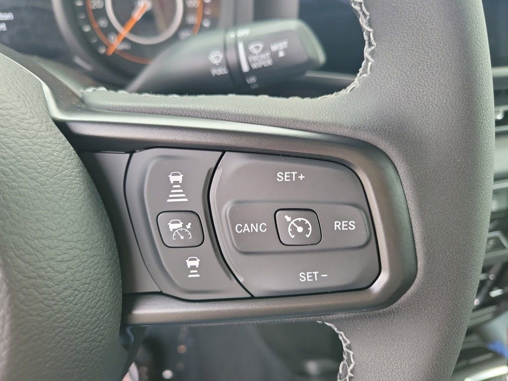 New 2025 Jeep Gladiator Sport image 12