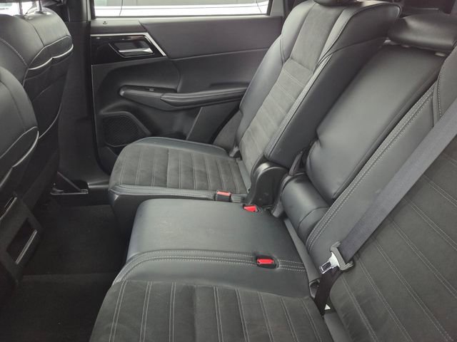 Used 2024 Mitsubishi Outlander SE image 10