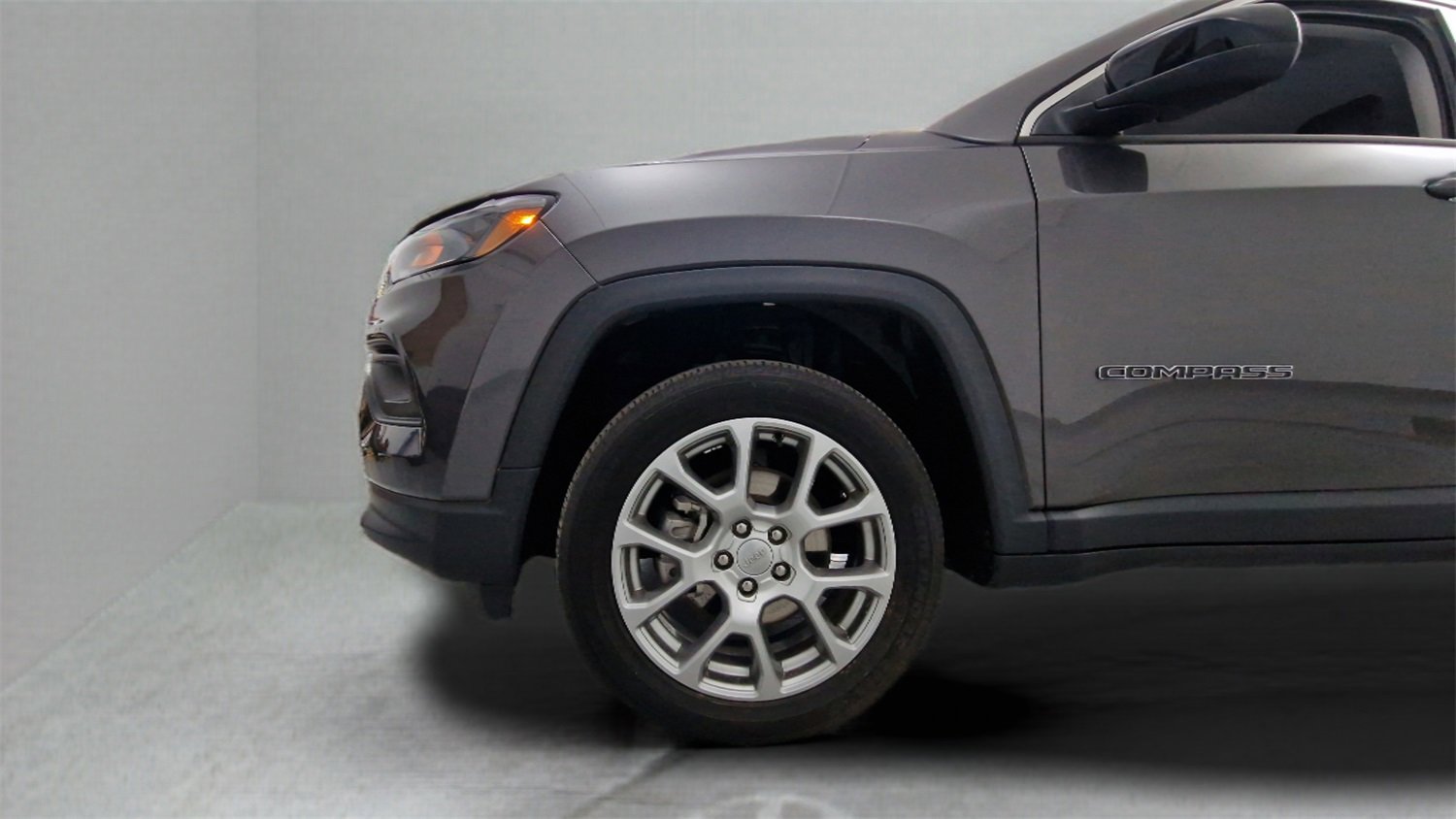 Used 2022 Jeep Compass Latitude image 30