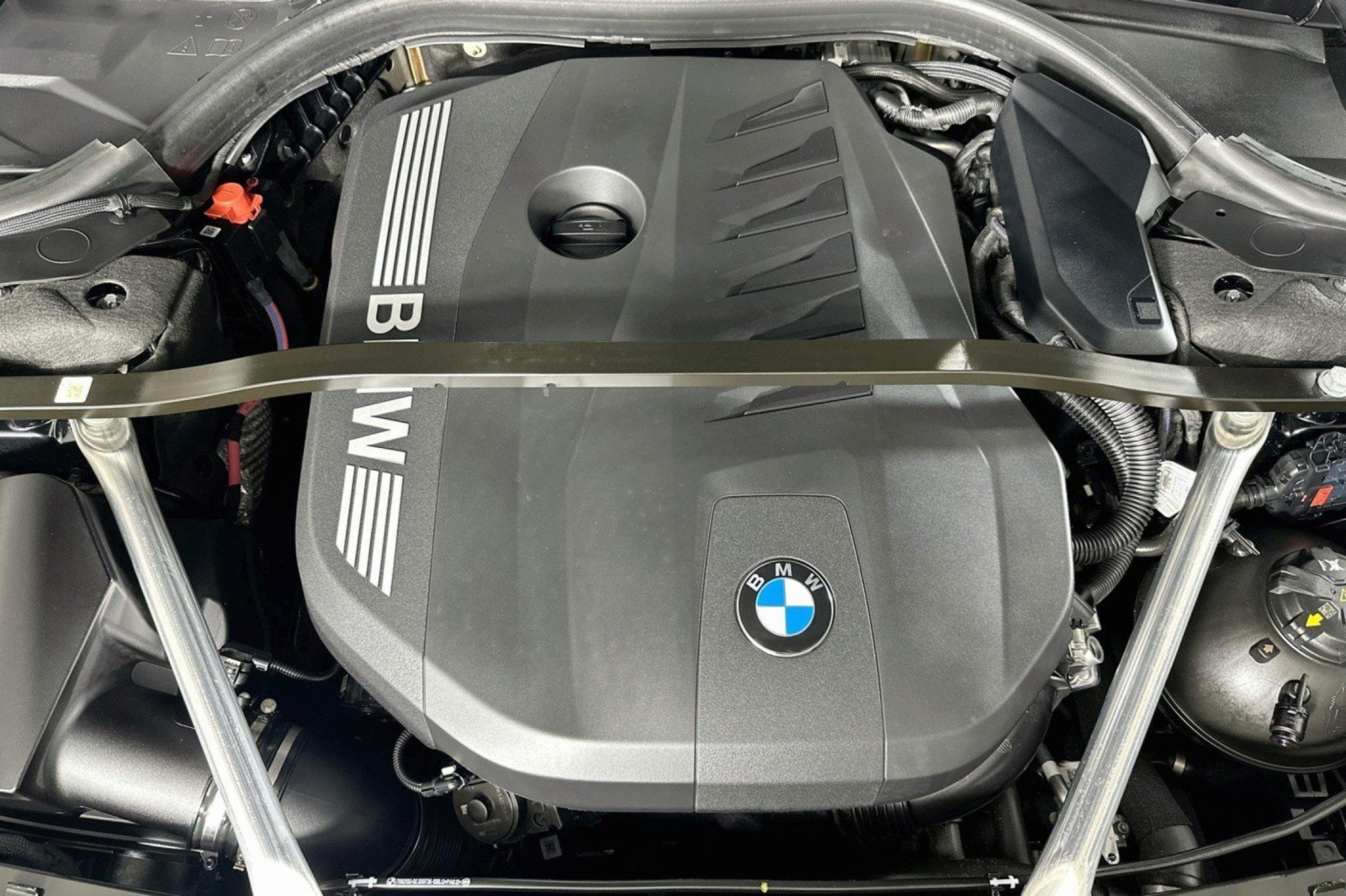 Used 2026 BMW 740i xDrive AWD/4WD image 13
