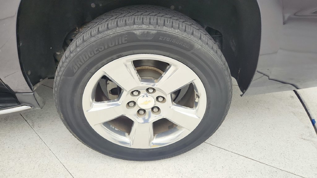 Used 2018 Chevrolet Suburban Premier RWD image 27