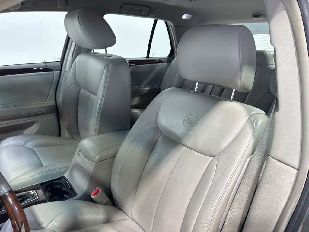 Used 2008 Cadillac DTS FWD image 25