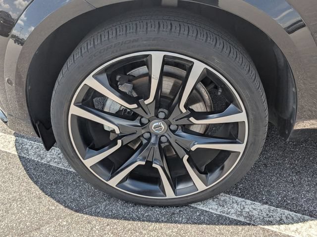 Used 2024 Volvo XC60 B5 Ultimate w/ Protection Package Premier AWD/4WD image 31