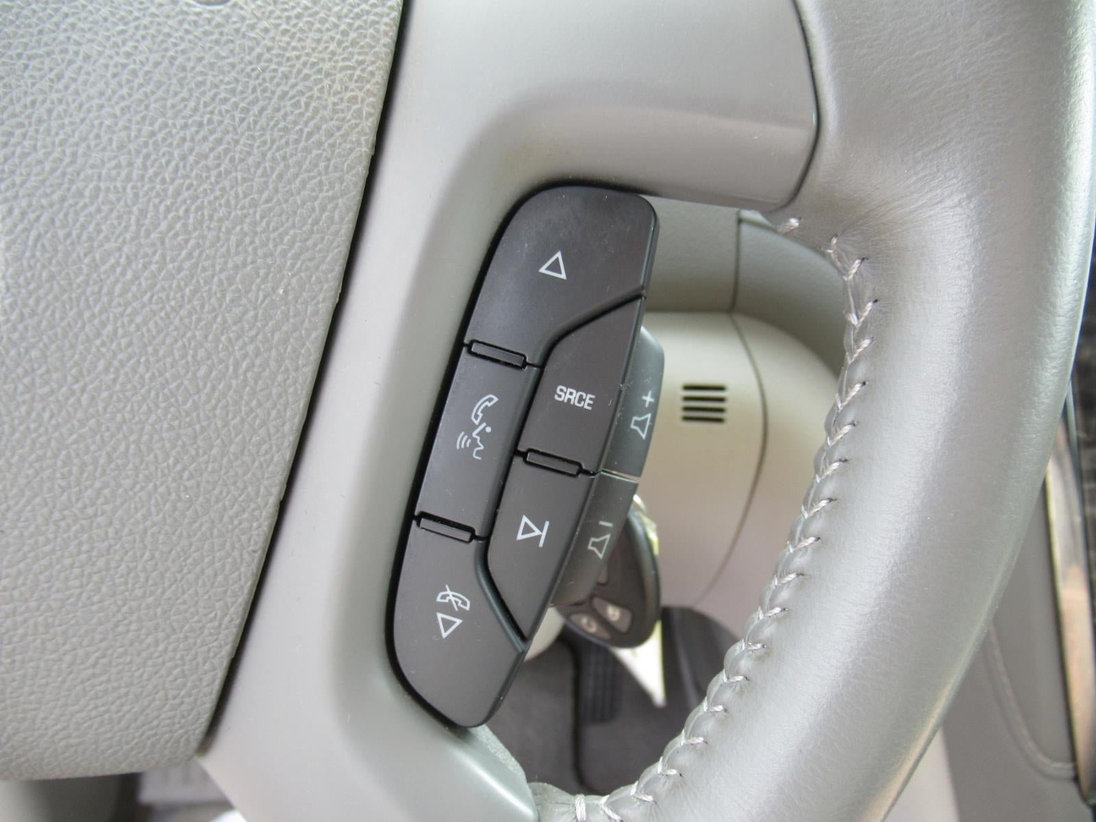 Used 2013 Buick Enclave Leather FWD image 24