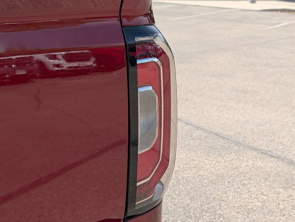 Used 2016 GMC Sierra 1500 SLT w/ SLT Premium Package AWD/4WD image 9
